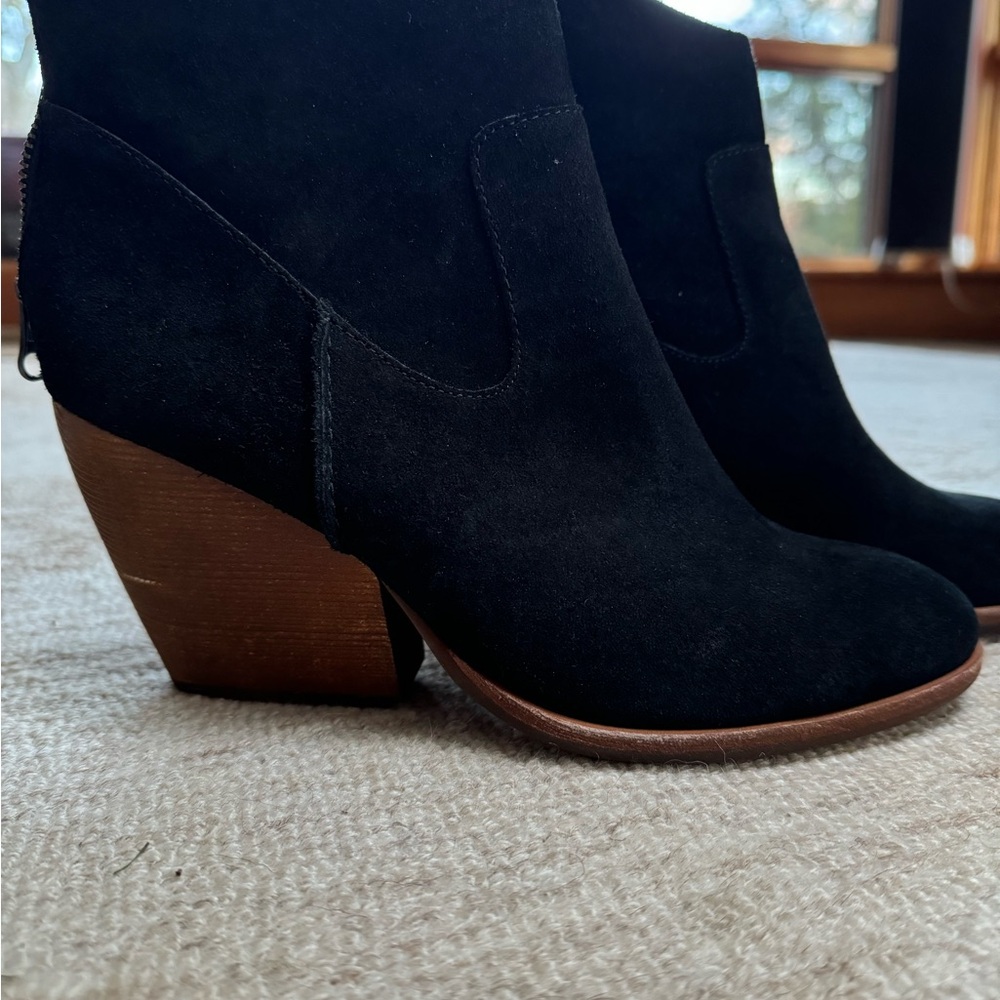 Lucky Brand closed-toe bootie